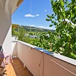 Πανσιόν Biserka 3129 3*
