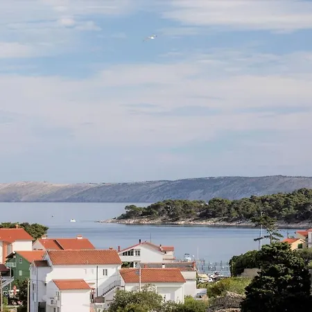 Πανσιόν Biserka 3129