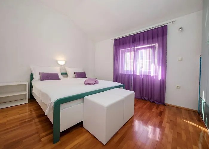 Biserka 3129 Πανσιόν 3*